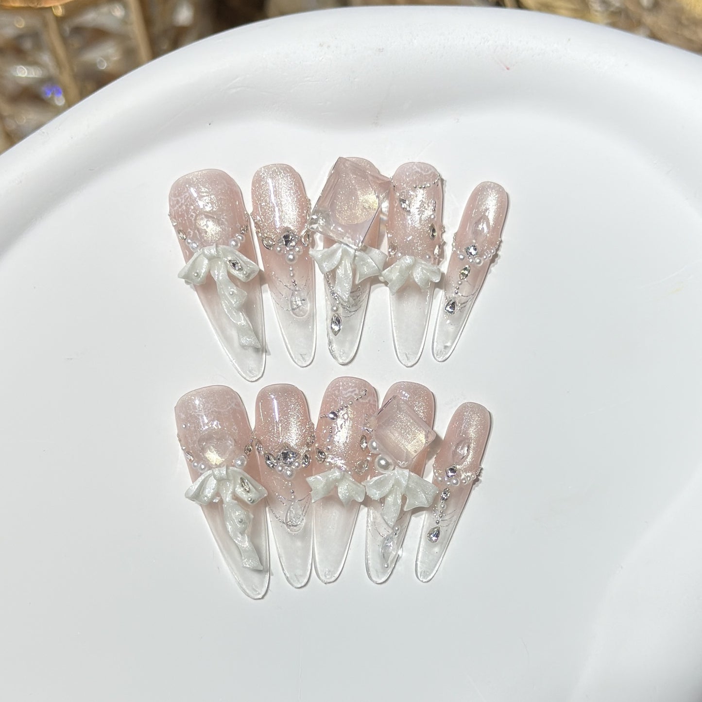 Cat Eye Gradient French Bow Crystal
