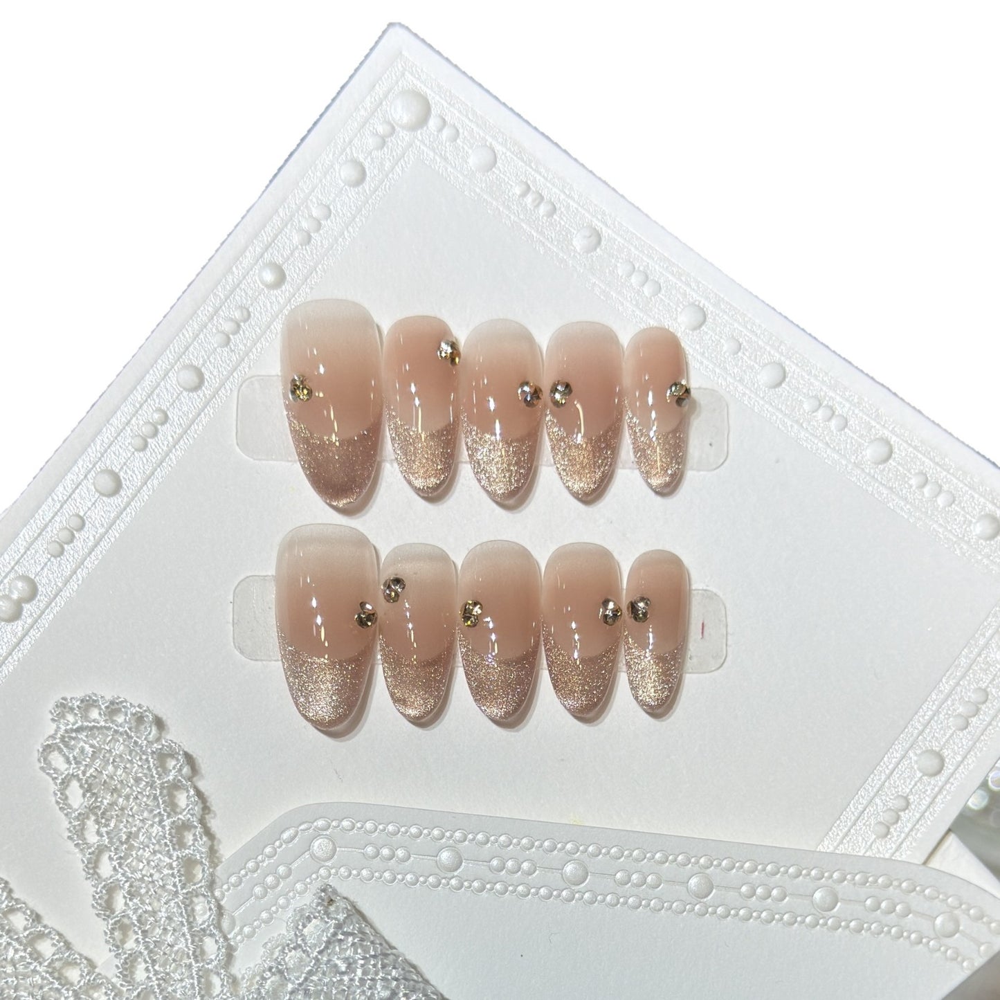 Nude Cat Eye French