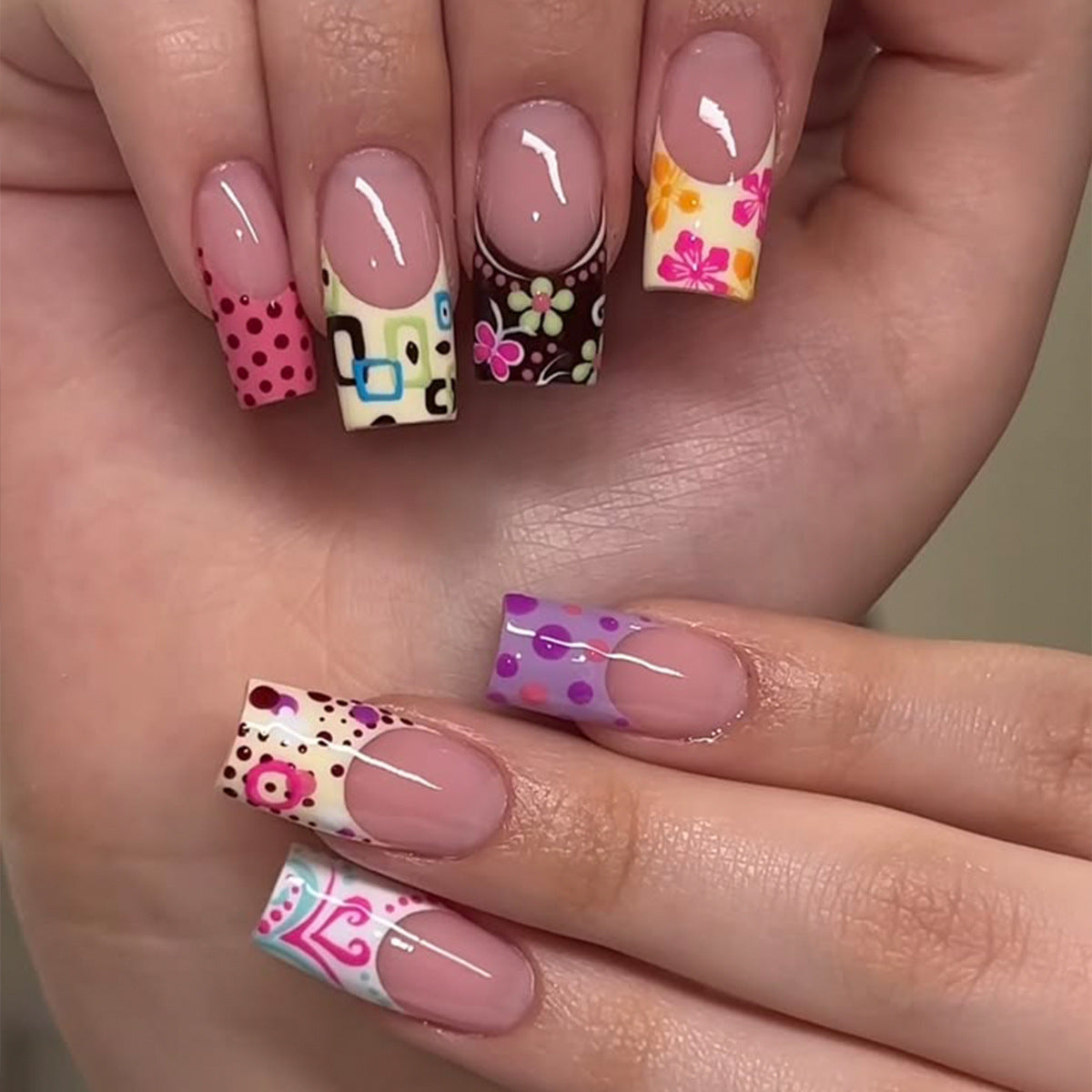 French Floral Press-On Nails