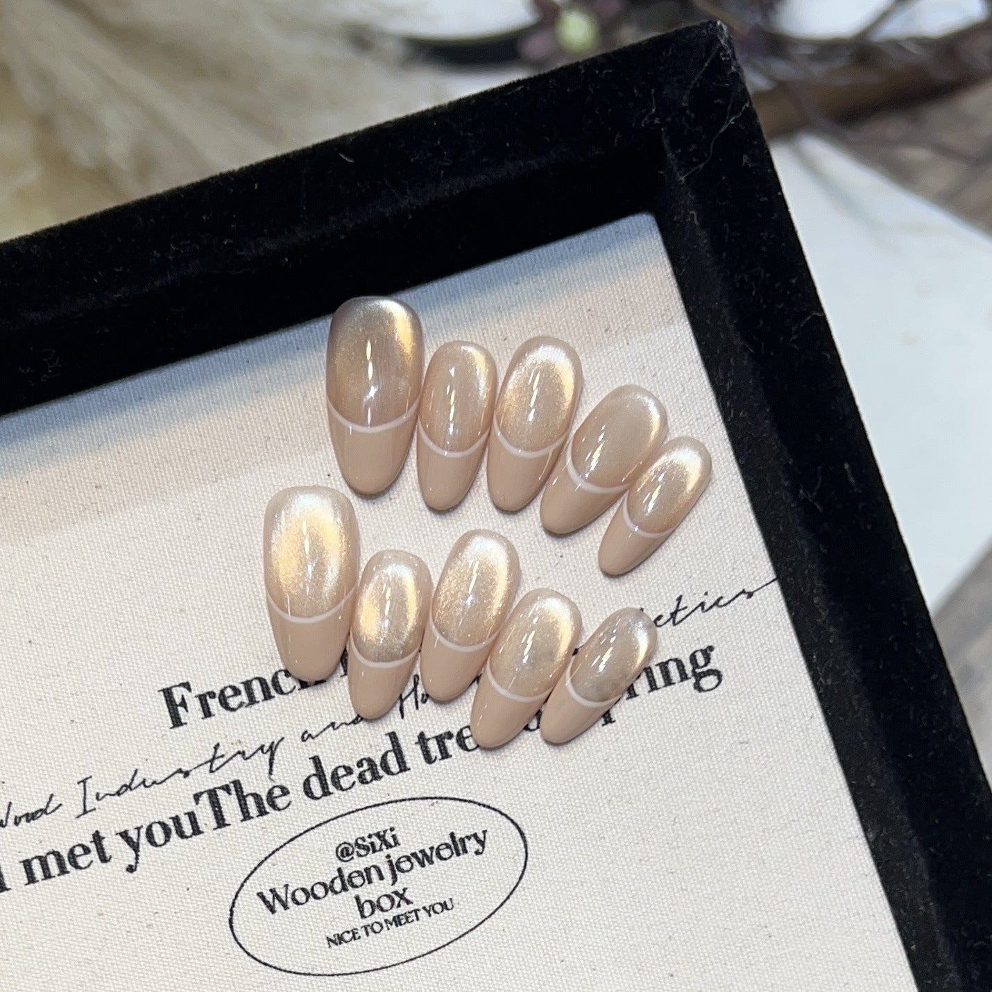 White Cat Eye French