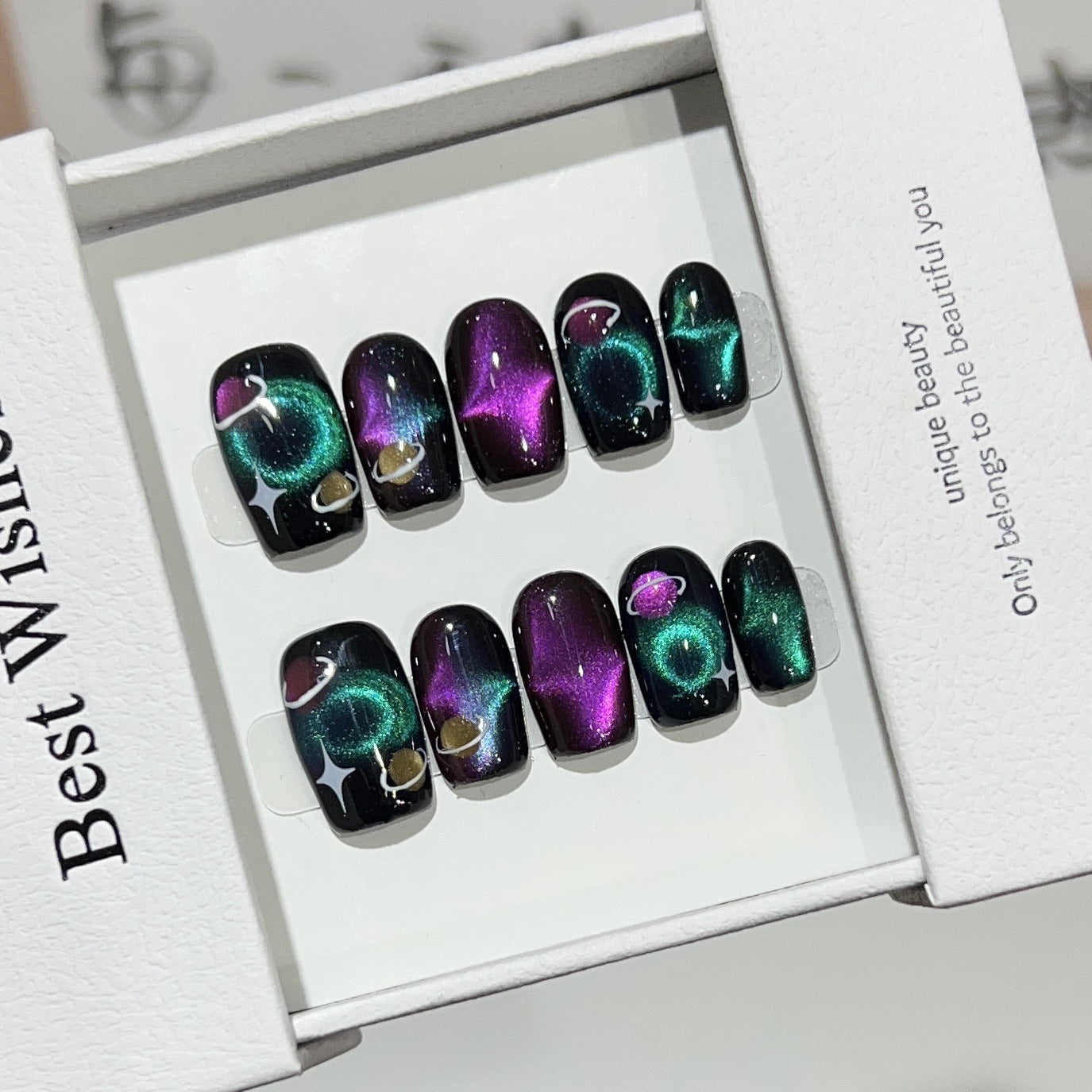Cat Eye Aurora