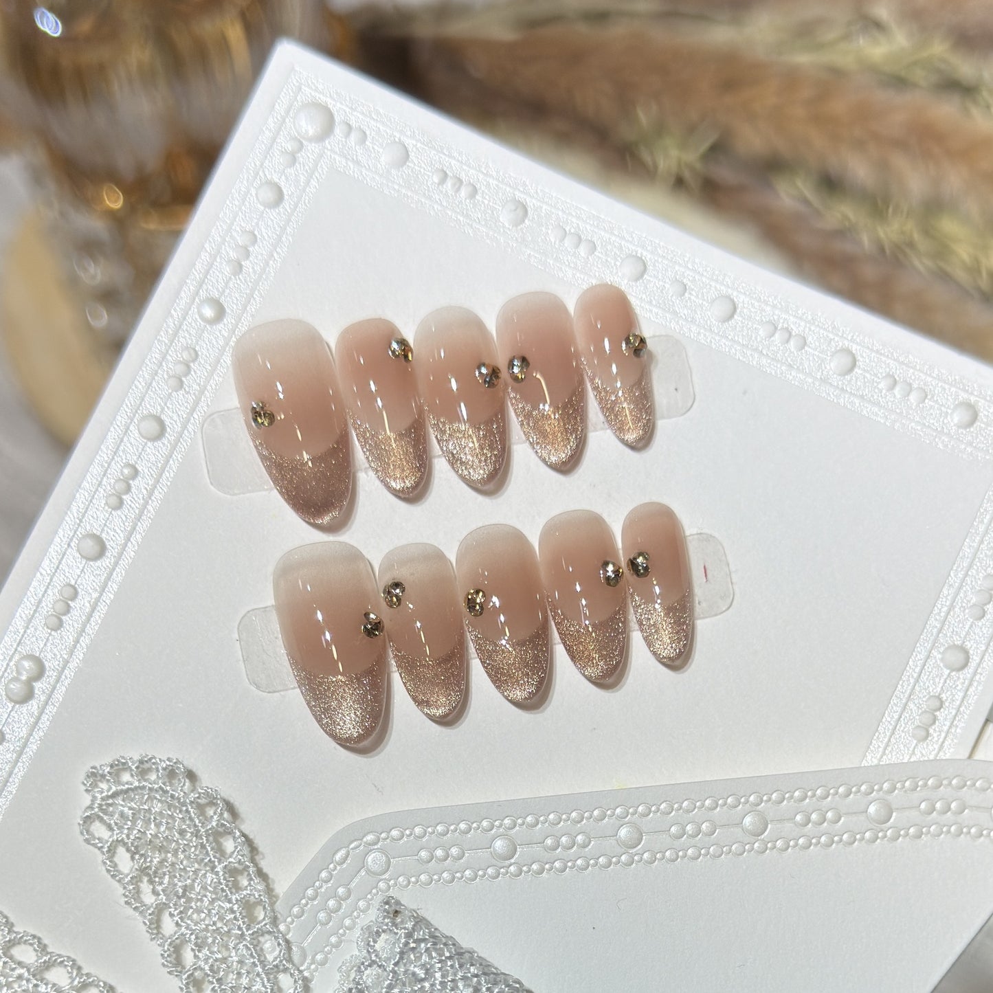 Nude Cat Eye French