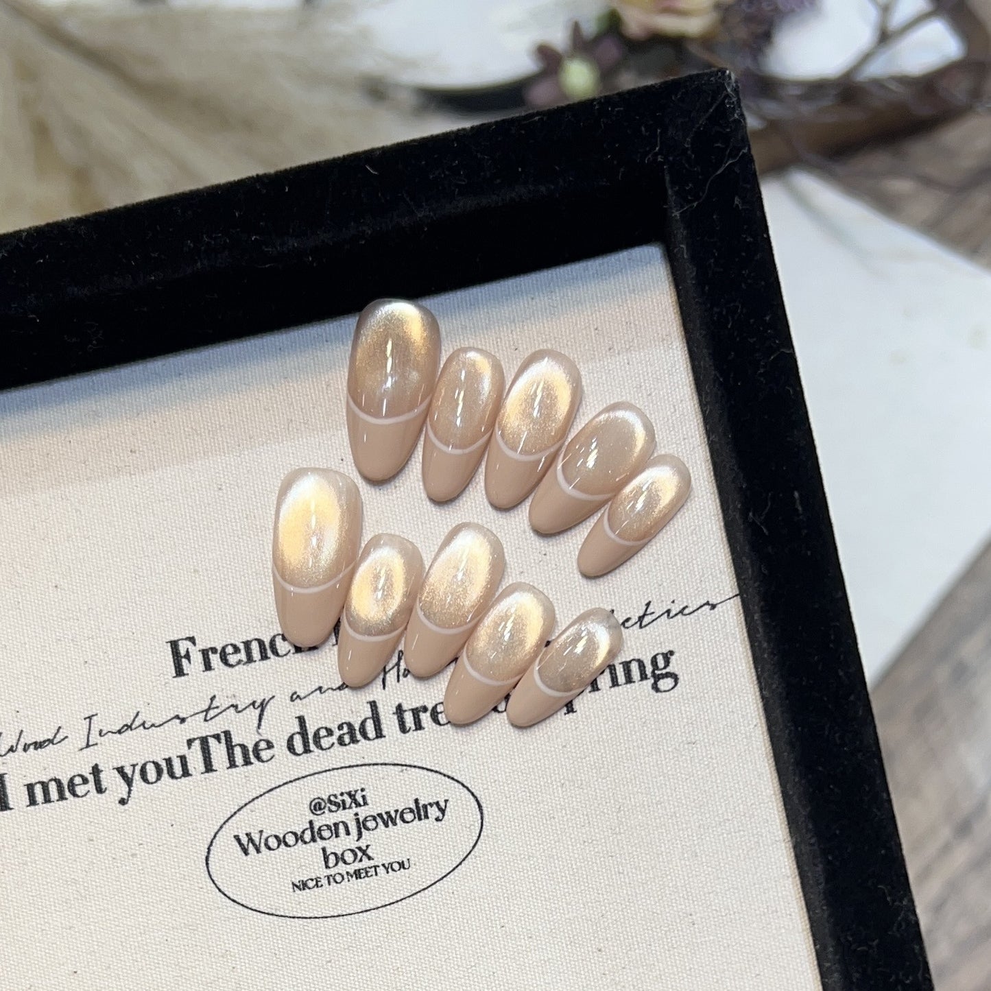 White Cat Eye French