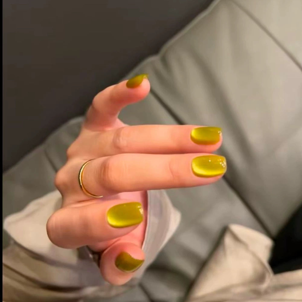 Cat Eye Press-On Nails