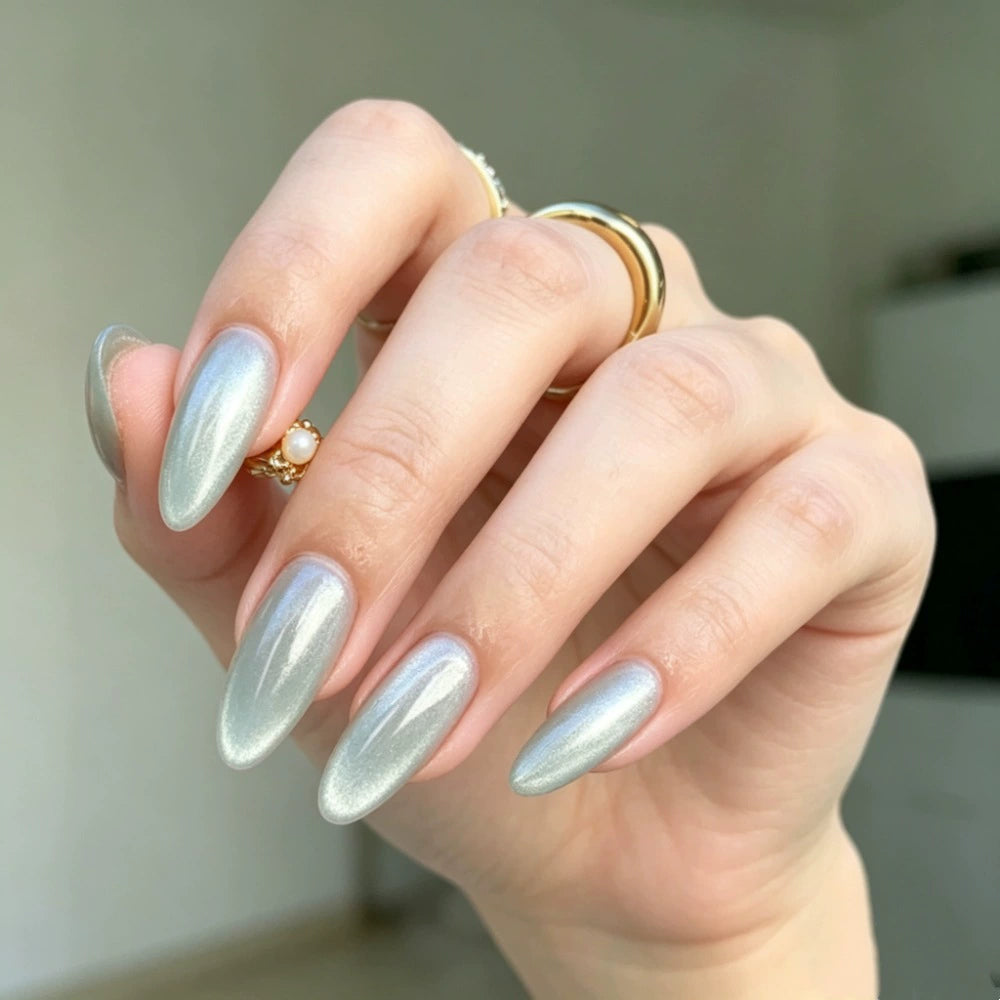 Cat Eye Almond Press-On Nails
